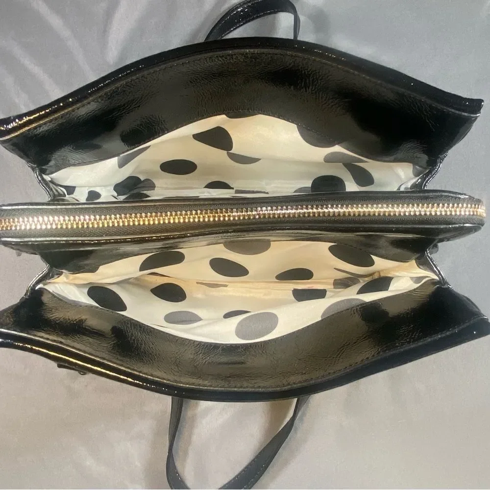 Kate Spade Black Patent Leather Tote with Gold Chain for any occasion - Picture 15 of 16